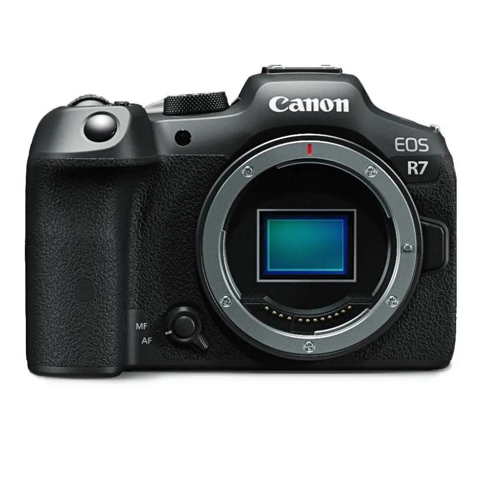 Canon EOS R7 with RF-S 18-150mm IS STM Lens