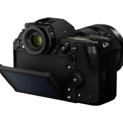 Panasonic Lumix DC-S1 Full Frame Mirrorless Camera Body