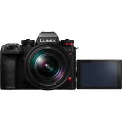 Panasonic Lumix S1R II Camera with S 24-105mm f/4 Macro Lens Kit
