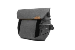Peak Design Field Pouch Charcoal (PFAS Free)
