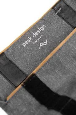Peak Design Field Pouch Charcoal (PFAS Free)