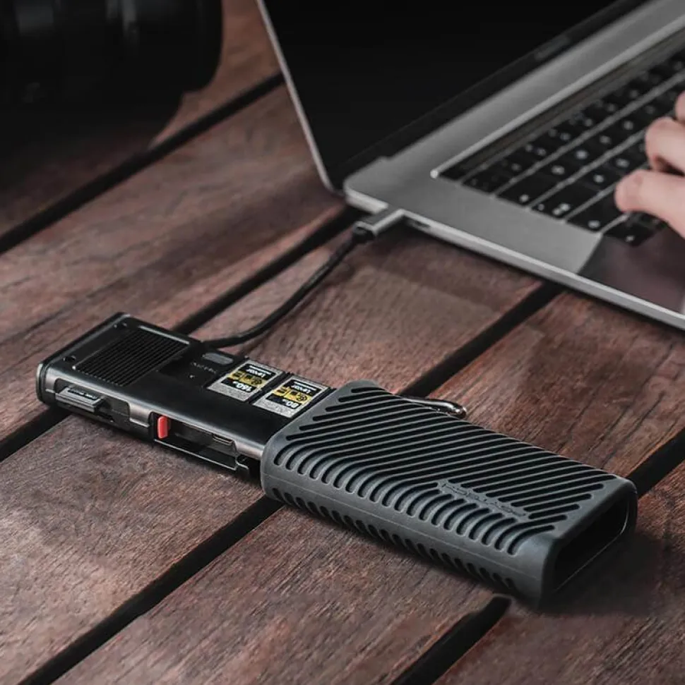 PGYTECH CreateMate CFexpress B/SD Reader and Case Classic Black