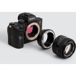 Urth Lens Mount Adapter Canon FD Lens to Sony E Camera