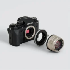 Urth Lens Mount Adapter Contax G Lens to Fujifilm X Camera