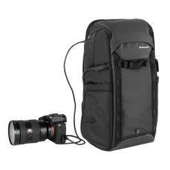 Vanguard VEO Adaptor R48 BK Backpack with USB Port Rear Access