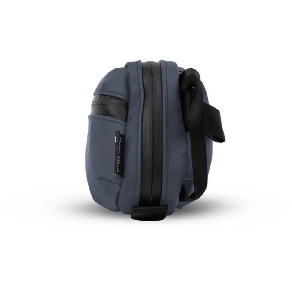 WANDRD Tech Bag Medium Aegean Blue