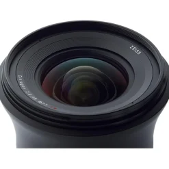 Zeiss Milvus 18mm f/2.8 Distagon T* ZE Lens Canon EF